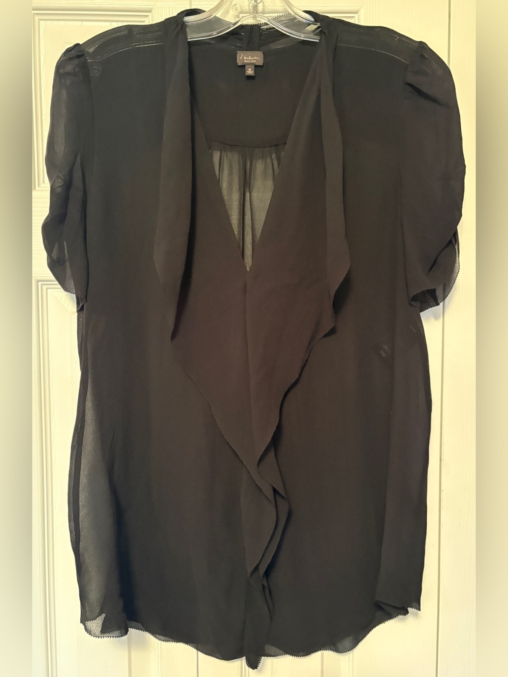 100% Silk Aritzia Babaton Tinsley Black Ruffle V-Neck Blouse Size Medium